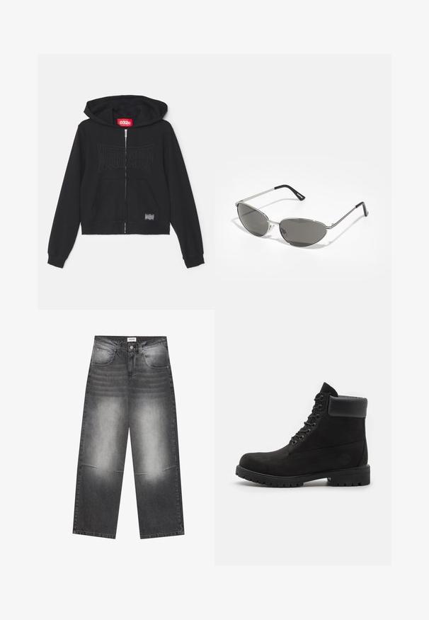 Černá mikina na zip vyrobená z měkké tkaniny, s velkým potiskem "WORKSHOP" na přední straně, klokaní kapsou a zkráceným designem.; Černé tílka v balení po třech. Žebrovaná textura, standardní kulatý výstřih, bez rukávů. Spodní lem má malé logo značky.; Široké černé džíny z denimu s vybledlým šedým povrchem, s předními kapsami, zapínáním na knoflík a mírným poškozením na kolenou.; Černé kotníkové boty na šněrování s polstrovaným límcem a robustní podrážkou, zobrazené v profilu na bílém pozadí.; Sluneční brýle s elegantním stříbrným kovovým rámem, šedými tónovanými skly a aerodynamickým designem s ostrými hranami a tenkými nožičkami.