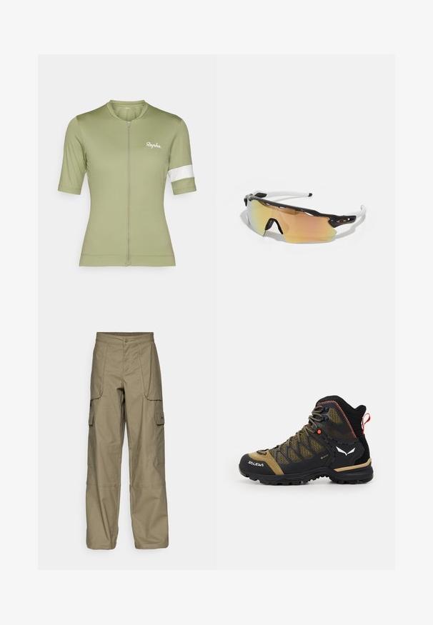 Rapha WOMENS CORE - Kerékpáros mez - olive green/white; Fekete pamut póló, klasszikus nyakkivágással és rövid ujjakkal. Figyelemre méltó fehér logó a bal felső oldalon. Sima textúra, laza fazon.; Olajzöld szövetből készült cargo nadrág, laza szabással, több oldal zsebbel és gombos derékrésszel. Simaszt texture.; Középmagas túrabakancs fekete és olívazöld színben, hálós felsőrészével, gumi talpával és texturált részleteivel, hátul húzószalaggal.; Fekete-fehér kerettel készült napszemüveg, nagy, arany és rózsaszín árnyalatú tükörlencsékkel, aerodinamikus dizájnnal és kiterjesztett külső peremmel.