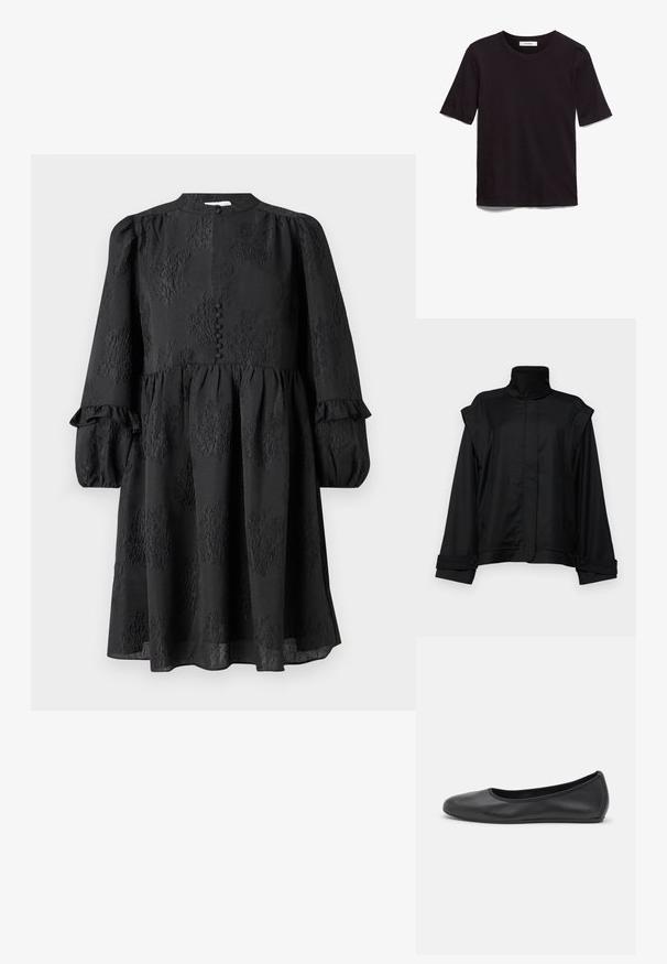 Must must kõrge kraega, laiad varrukad ja kaks küljetaskut; valmistatud siledast kangast, nupuga mansettide ja minimalistliku disainiga.; Must ja lühikeste varrukatega T-särk, mis on valmistatud pehmest puuvillast. Särgil on ümmargune kaelus ja sile, ühtlane tekstuur koos minimaalsete disainielementidega.; Hofmann Copenhagen ERLA - Päevakleit - black; Musthave mustika tantsutossud mustast nahast, ümmarguse varbaga, siledast tekstuurist, minimaalse õmblusdetailiga ja paindliku tallakujundusega.