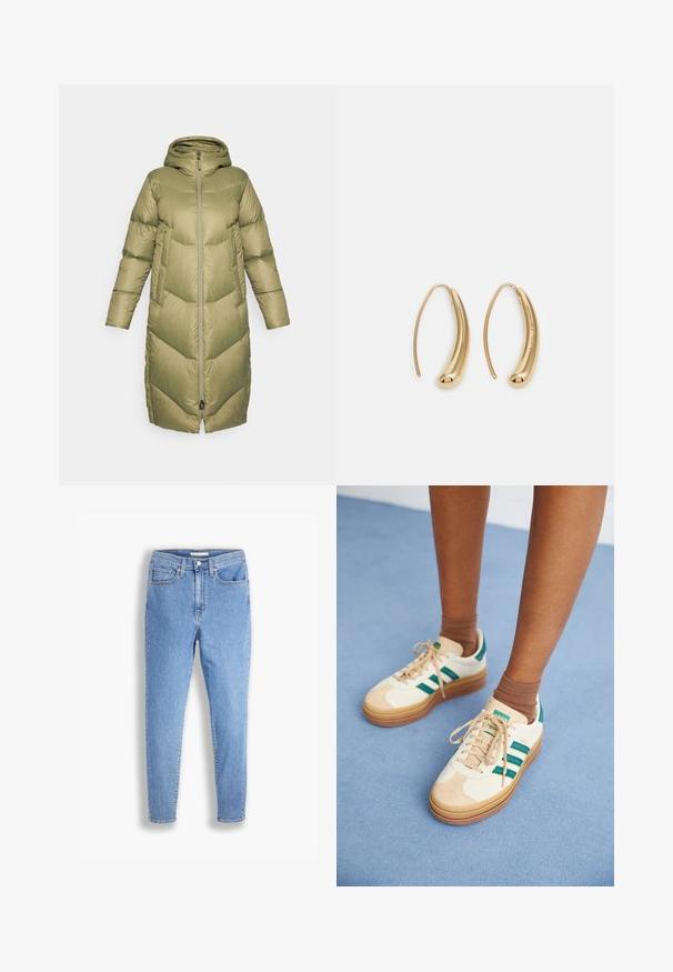 Burton LONG PARKA - Dunfrakker - forest moss; Hvid bomulds t-shirt med rund halsudskæring, korte ærmer, lige snit og glat tekstur. Ingen mønstre eller dekorationer.; Lyseblå high-waist slim-fit jeans med for- og baglommer, knaplukning og bæltestropper på en hvid baggrund.; Beige sneakers med mørkegrønne striber, gummisål, overdel i ruskind og tekstil samt neutralt hardware, parret med brune sokker på en lyseblå overflade.; Guldfarvede metal hoops øreringe med en bøjet, forlænget form. Har en glat, skinnende overflade og en afrundet spids for ekstra detalje.