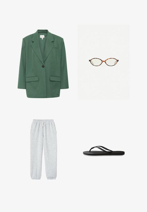 Gestuz CALLIA - Kratek plašč - posy green melange; Svetar svetlo sivoj barvi z dolgimi rokavi, izdelan iz mehkega in puhastega materiala, z okruglim izrezom in sproščenim krojem. Brez vidnih vzorcev ali kovinskih delov.; Sive trenirke iz mehkega materiala, z elastičnim pasom z vrvico in elastičnimi manšetami na gležnjih.; Črne natikače z teksturirano gumijasto podlogo, dvema ozkima trakoma in subtilnim, vtisnjenim logom na traku.; Kornjačaste očala z ovalnimi lečami in gladko, sijočo površino. Imajo tanke stranice z rahlim ovinkom na templjih. Prosojne leče.