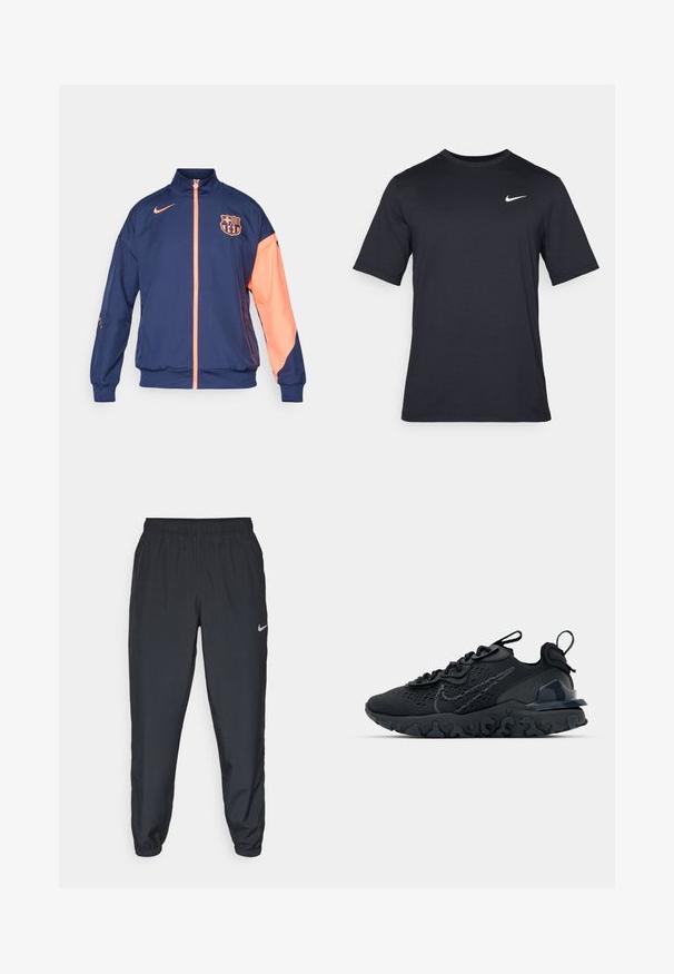 Pánska bunda FC Barcelona od Nike v tmavomodrej farbe s koralovými akcentmi, vybavená plným zipsom, vysokým golierom a logom na hrudi a rukáve.; Čierne tričko s krátkym rukávom značky Nike z hladkého materiálu, s bielym logom swoosh na pravej hornej strane, okrúhly výstrih.; Čierne teplákové nohavice vyrobené z ľahkého materiálu s elastickým pásom, manžetami na členkoch a diskrétnym logom Nike na ľavej strane.; Čierna atletická topánka s priedušným sieťovaným zvrškom, textúrovanými akcentmi a vlnovou gumovou podrážkou. Obsahuje reflexné logo a systém šnurovania.