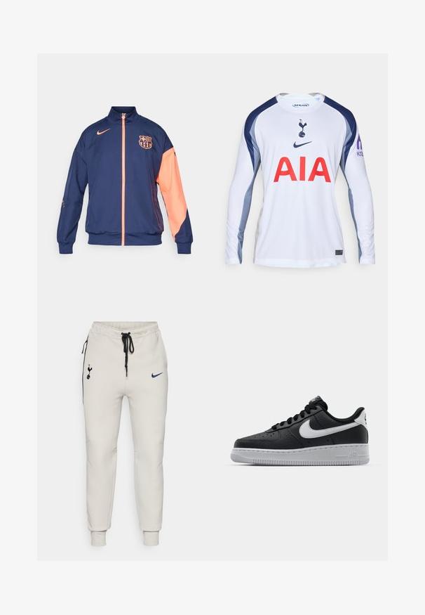 FC Barcelona Nike Jacke in Dunkelblau mit korallenfarbigen Akzenten, ausgestattet mit einem vollen Reißverschluss, hohem Kragen und Logo auf der Brust und dem Arm.; Weißes Fußballtrikot mit langen Ärmeln und navyblauen Akzenten, versehen mit dem Logo von Tottenham Hotspur und "AIA" in Rot auf der Vorderseite.; Hellgraue Nike-Jogginghosen mit schwarzen Akzenten. Verfügt über bestickte Logos, elastischen Bund mit Kordelzug und gerippten Hosenbeinen.; Schwarze Ledersneaker mit strukturierten Oberflächen, weißem Nike-Swoosh, grauer Sohle, runder Zehenpartie und Schnürdesign. Verfügt über Perforationen an der Zehenbox.