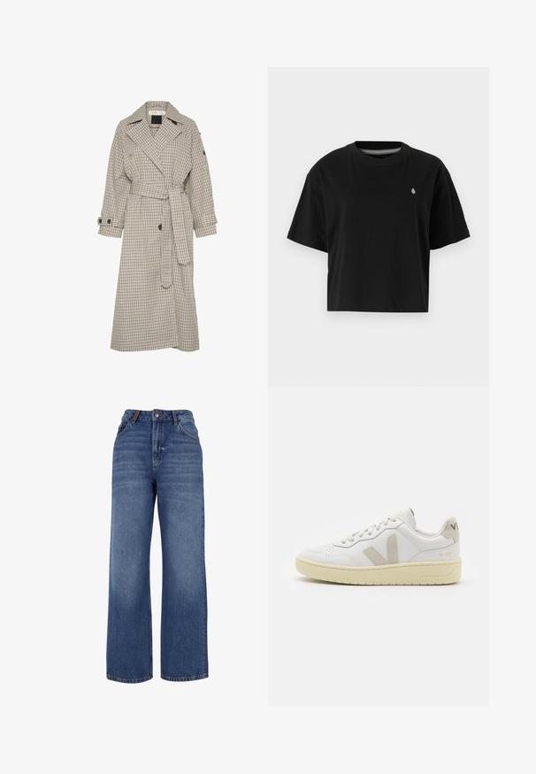 Béžový a námořnický pruhovaný trenčkot s velkým límcem, páskem v pase a knoflíkovými manžetami. Má rovný střih a měkkou texturu látky.; Černé zkrácené tričko z bavlny s krátkým rukávem, kulatým výstřihem a malým bílým logem na levé hrudi.; Džínové kalhoty s širokými nohavicemi vyrobené z modré středně těžké bavlněné látky. Mají klasický design s pěti kapsami a zip s knoflíkovým zapínáním.; Bílé kožené tenisky s béžovými semišovými akcenty, perforovanou špičkou, plochými tkaničkami a strukturovanou krémovou podešví. Obsahují jemné logo na patě.