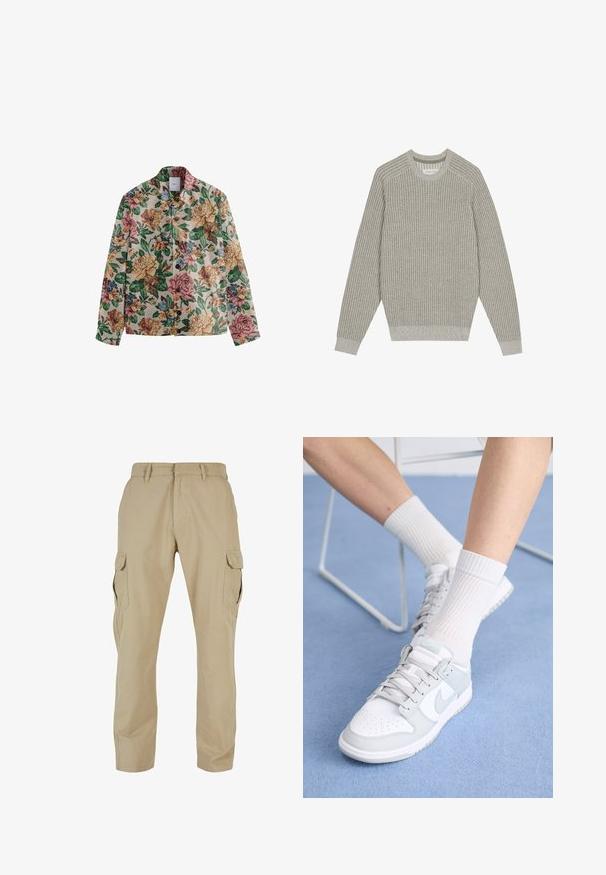 Next REGULAR FIT - Kevyt takki - ecru cream; Vaaleanharmaa neulepaita, jossa on ribbikuviointi, pyöreä kaulus ja pitkät hihat. Yksinkertainen muotoilu, joustavat helmat, minimimekko.; Beige cargo-housut, jotka on valmistettu puuvillatwillistä, sisältävät useita sivutaskuja, suoran lahkeen muotoilun ja vetoketjukiinnityksen, jossa on vyölenkit.; Valkoiset tennarit vaaleansinisillä yksityiskohdilla, nahkainen yläosa, rei'itetty varvas, paksut nauhat ja ribattu valkoinen sukka sinistä taustaa vasten.