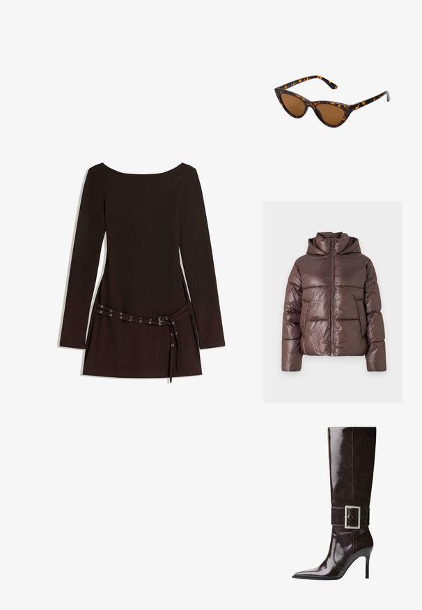 Hnedá puffa bunda s lesklým povrchom, so zipsom, vysokým golierom a dlhými rukávmi. Polstrovaný dizajn s horizontálnymi stehmi.; Čierne šaty s dlhými rukávmi a širokým výstrihom, s opaskom v pase a kovovými očkami, vyrobené z hladkej textílie.; Tmavohnedá vysoká kožená čižma po kolená s špicatou špičkou, stiletto podpätkom a širokým pásom s veľkou obdĺžnikovou striebornou prackou.; Mačacie slnečné okuliare s čiernym a oranžovým želvovinovým rámom, hnedými sklami a elegantnými, špicatými koncami. Obsahujú minimalistické logo na spánku.; Zlatá kabelka má textúrovanú látku s okrúhlymi kovovými hrotmi, trojuholníkovou logovou platňou a reťazovým popruhom s okrúhlymi kovovými očkami.