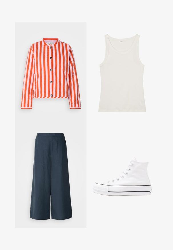Quiltad jacka med vertikala röda och rosa ränder, rund krage, knappstängning fram och sidofickor för ökad funktionalitet.; Vit bomullstopp med vid halsringning och tunna axelremmar. Slät textur utan synliga mönster eller dekorationer.; Breda byxor i marinblått, tillverkade av lättviktig tyg. Har en något texturerad yta, elastisk midja och framseams.; Vit hög topp canvas sneaker med svart gummisulan, framsidan gummitåhätta och sex öglor för snören, med en ren, minimalistisk design.