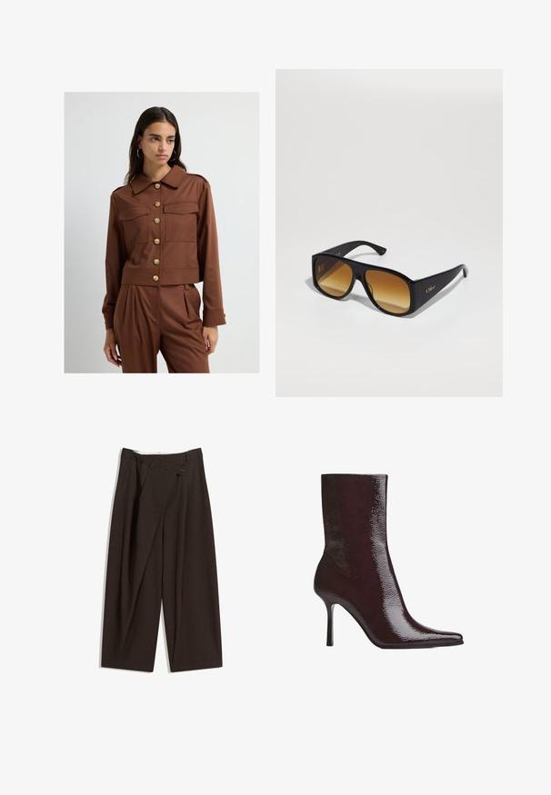 Žena s dlouhými tmavými vlasy, oblečená v hnědém sako s knoflíky a odpovídajících plisovaných kalhotách, stojící na jednobarevném světlém pozadí.; Tmavě modrá košile na knoflíky s bílými vertikálními pruhy, dlouhými rukávy, špičatým límcem a mírně zakřiveným lemem, vyrobená z hladkého materiálu.; Tmavě hnědé široké kalhoty s vysokým pasem, vybavené jedním tlačítkem na zapínání a plisovaným předním dílem. Vyrobené z lehkého materiálu.; Burgundské kotníkové boty s lesklým povrchem, špičatou špičkou a tenkým vysokým podpatkem. Elegantní design zdůrazňuje hladkou texturu a štíhlou siluetu.; Černé obdélníkové sluneční brýle s hnědými gradientními skly. Vyrobeny z plastu, mají hladký povrch a jemné zlaté logo na ramínku.