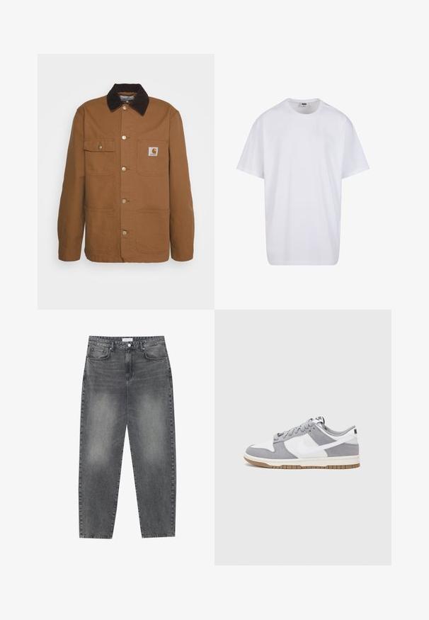 Bruine werkjas gemaakt van duurzaam materiaal met een corduroy kraag, voorzien van vier zakken en metalen knopen aan de voorkant.; Witte katoenen t-shirt met korte mouwen, ronde hals, relaxte pasvorm en zonder zichtbare logo's of patronen. Gladde textuur en minimalistisch ontwerp.; Hoge taille, losvallende jeans van vervaagd zwart denim. Beschikt over vijf zakken, riemlussen en een schone, rechte broekspijp ontwerp.; Grijze en witte sneaker met een bovenwerk van suede en leer, ronde neus, platte veters en een rubberen zool met een gumaccent.