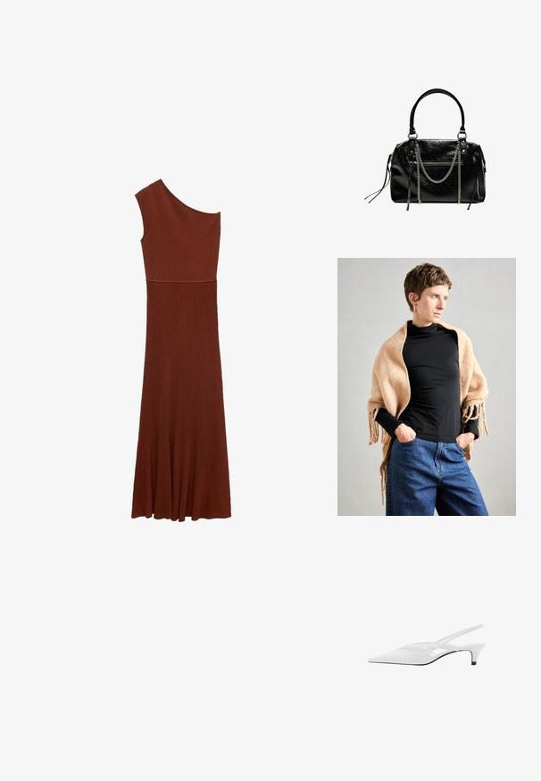 Beige villa-huivi fringed-äärillä, mustan korkeakauluksen päällä. Malli seisoo kädet taskuissa neutraalia taustaa vasten.; Vaaleanruskea epäsymmetrinen ribbimekko, jossa on yksi olkaimen malli; vartalonmyötäinen yläosa levenee leveäksi hameeksi. Sujuva pintakuvio koko matkalla.; Valkeat nilkkaremmikengät, joissa on terävä kärki, sileä päällinen, hienovaraiset aukot ja matala lohkopohja. Musta pohja korostaa muotoilua.; Bershka WITH CHAIN - Käsilaukku - black