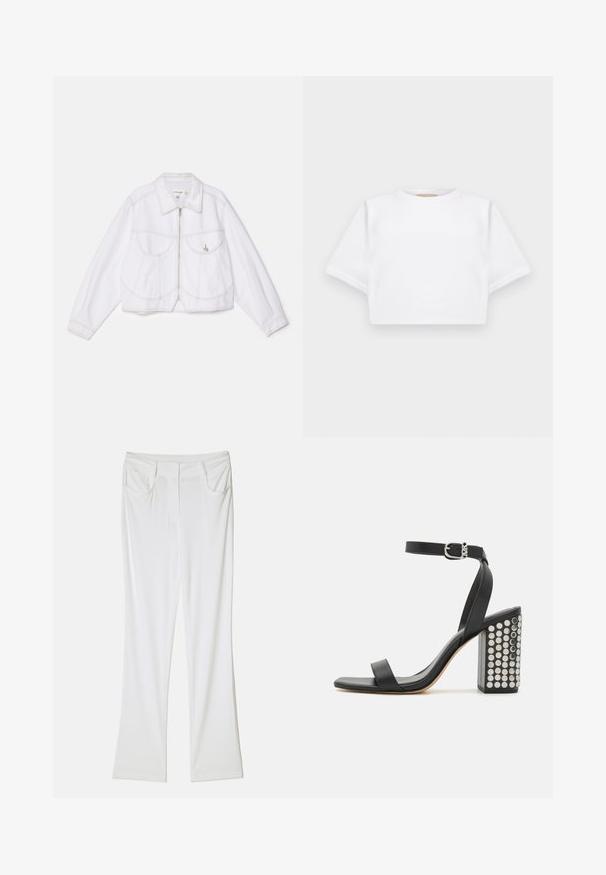 Weiße, verkürzte Denim-Jacke mit langen Ärmeln, vorderem Reißverschluss, zwei Brusttaschen und kontrastierenden Nähdetails. Der Stoff hat eine glatte Textur.; Beschnittenes weißes T-Shirt aus weichem Stoff, mit kurzen Ärmeln, rundem Halsausschnitt und gerippten Saumdetails. Einfaches und schnörkelloses Design.; Weiße, weit geschnittene Hosen aus glattem Stoff mit zwei Vorderaschen und einem genähten Bund für einen figurbetonten Look.; Schwarze Ledersandalen mit Absatz und Knöchelriemen. Mit einer quadratischen Schuhspitze, glatter Textur und einem quadratischen Blockabsatz, der mit silbernen Nieten verziert ist.