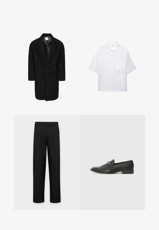 Zwart oversized jasje met een geknoopte revers, twee knopen en driekwart mouwen; gemaakt van een gestructureerde stof met een gladde binnenvoering.; Witte korte mouwen shirt met een knoopsluiting aan de voorkant, kraag en een enkele borstzak. Gemaakt van lichte stof met een gladde textuur.; Zwarte broeken van gladde stof, met een recht model, twee voorknikken en een standaard tailleband met riemlussen.; Zwarte leren instapper met een gladde afwerking, voorzien van een gestikt ontwerp en een decoratieve metalen kettingaccent over de wreef. Platte hak.