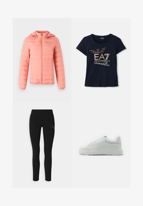 Giacca puffer rosa chiaro con chiusura a zip e cappuccio. Presenta pannelli trapuntati orizzontali e un logo sul lato sinistro superiore. Texture morbida.; T-shirt blu navy a maniche corte realizzato in cotone, con un logo grafico in oro metallico che presenta testo e accenti stilizzati delle ali di un'aquila.; Leggings neri con vestibilità slim, realizzati in materiale elasticizzato, con un logo dorato sul lato sinistro. Texture liscia, design a lunghezza intera.; Sneaker bianche con tomaia in pelle testurizzata, punta rotonda e chiusura con lacci. Suola spessa in gomma bianca con motivo di grip testurizzato.