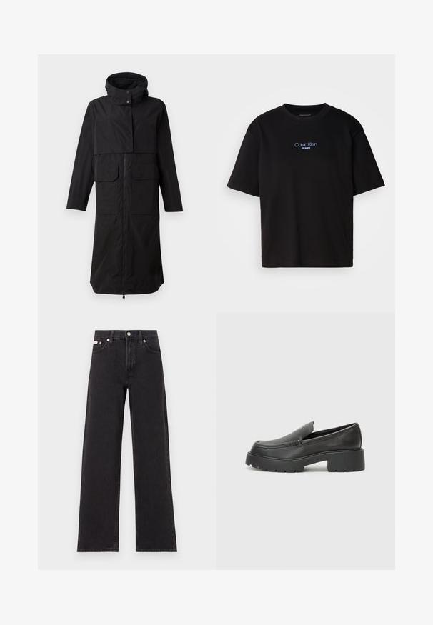Cortavento preto com gola alta, fecho de correr à frente e dois grandes bolsos frontais. Feito de um material liso e resistente à água. Corte longo.; T-shirt preta de algodão com gola redonda, mangas curtas e logo bordado azul "Calvin Klein JEANS" na parte da frente.; Jeans de perna larga pretos feitos de denim, apresentando uma cintura alta, estilo de cinco bolsos e um fecho em botão de metal com costura contrastante.; Mocassins de couro preto com bico arredondado, sola espessa e texturizada, e detalhes de costura minimalistas. Design elegante sem atacadores ou ferragens visíveis.