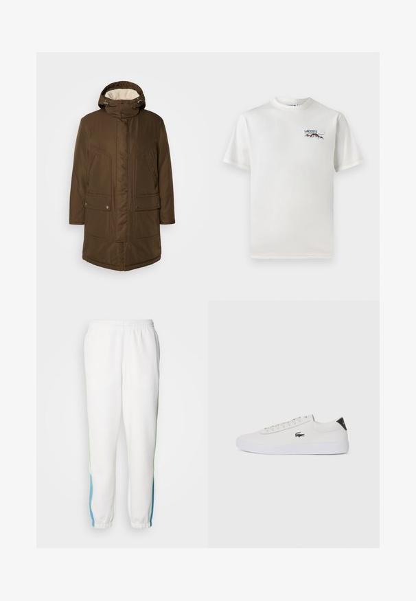 Hnědá zateplená parka s kapucí, která má měkkou podšívku, dvě přední kapsy a rovný střih. Součástí jsou nastavitelné úchyty na krk.; Bílá bavlněná tričko s kulatým výstřihem, krátkými rukávy a malým vyšitým logem zobrazujícím hory a text na levé straně hrudi.; Bílé teplákové kalhoty s elastickým pasem, se zelenými a modrými bočními pruhy. Měkká látka s tapered (zkoseným) designem na kotnících.; Bílé kožené tenisky s kulatou špičkou, šněrováním vpředu a černým akcentem na patě. Na boku se nachází malé vyšívané logo krokodýla.