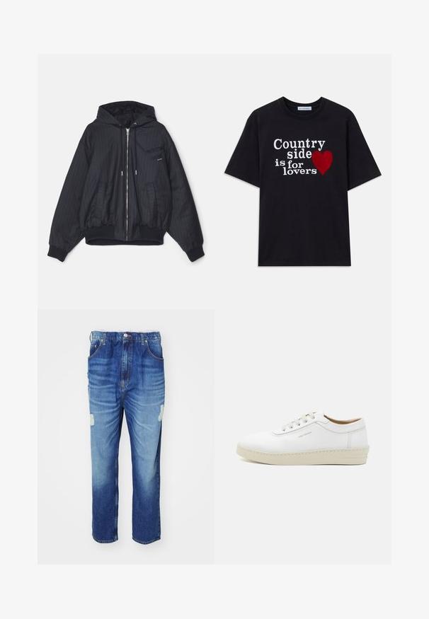 Černá bomber bunda s kapucí a proužkovaným vzorem, s předním zipem, elastickými manžetami a kapsami. Hladká tkanina s prošívanou podšívkou.; Černé tričko s krátkým rukávem a bílým textem "Krajina je pro milovníky" s červeným srdcem na přední straně.; Modré denimové džíny s vybledlým umytím, s poškozenou oblastí na koleni, pěti kapsami a rovnými nohavicemi.; Bílé kožené tenisky s texturovaným povrchem, kulatou špičkou, béžovou gumovou podrážkou a šesti šedými očky na šněrování, s jemným brandingem na boku.