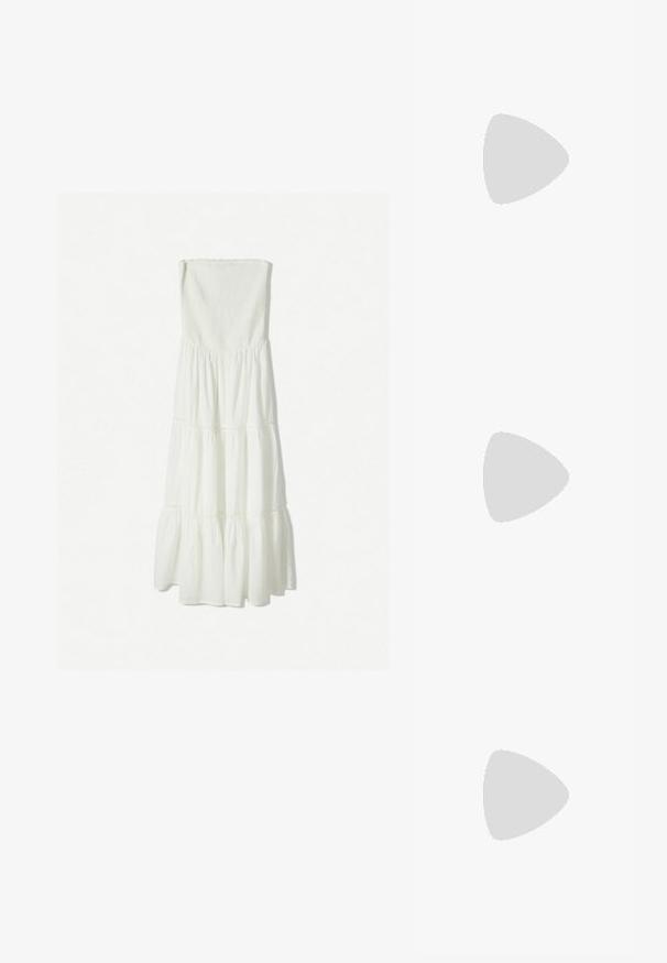 Bershka Velika haljina - white; Bež sandale na visoku petu s čvorastim prednjim dizajnom, podesivom naramenicom oko gležnja i čvrstim blok-petama, izrađene od glatke kože.; Denimska torba s zakrivljenim oblikom, svijetloplave boje, podesivim remenom za rame i malim odvojivim džepom s metalnim akcentima.; Stradivarius FLORAL  - Ogrlica - beige