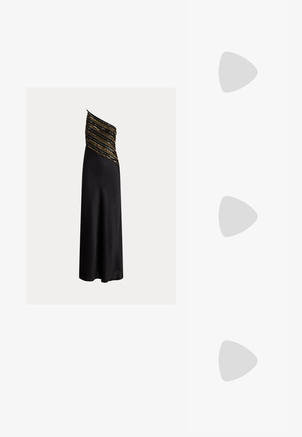 Crna večernja haljina s drapiranim, asimetričnim korzetom od zlatnih i crnih šljokica. Glatka, lepršava tkanina pada do poda.; Zlatna metalik sandala na visokom petu s uskim remenčićem oko zapešća, kvadratnim vrhom i ukrasnim hardverskim detaljima. Glatka tekstura s sjajnom završnom obradom.; Bijela kožna torba s teksturiranim završetkom, koja ima zlatni lančić i crne akcentne detalje. Uključuje prednji džep i zatvaranje na patentni zatvarač.; Zlatne naušnice s pravokutnim, prozirnim kristalom koji visi ispod niza malih, okruglih prozirnih akcenata. Elegantni, moderni dizajn.