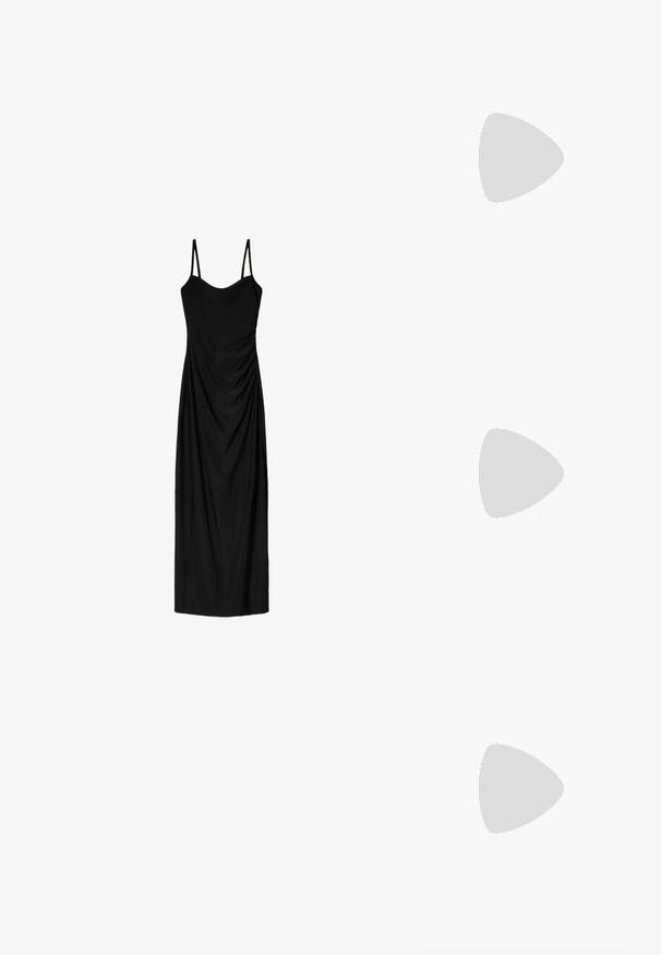 Zwart midi-jurk met dunne verstelbare bandjes, voorzien van een gedrapeerd ontwerp en een gladde textuur. Geen zichtbare patronen of versieringen.; Witte hak-sandaal met een slanke bandontwerp, vierkante neus en een lage blokhak. Vette afwerking met een verstelbare enkelband.; Zwarte cat-eye zonnebril met een glanzende afwerking, gedragen met een textuur grijs overhemd met knopen en een kraag. Grote creolen zijn zichtbaar.; Beige leren handtas met een unieke vorm, voorzien van twee korte handvatten en een lange verstelbare schouderriem. Glad oppervlak met minimale hardware.