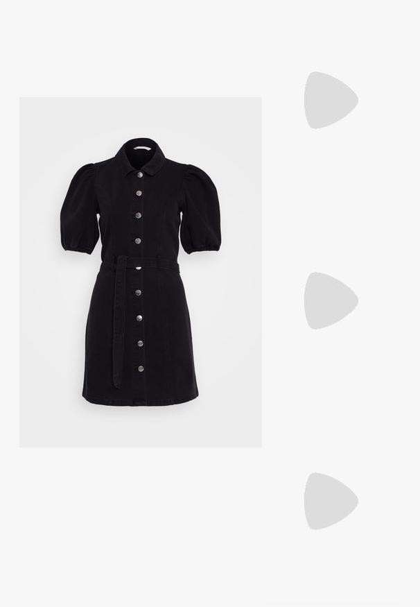 Mustmust dress, millede puff-varrukad, krae ja ees nupud. Kaasas sobiv vöö. Omab siledat tekstuuri ning sobivat lõiget.; Steve Madden OCCUPY - Jalga libistatavad jalanõud - black; Punane nahast käekott, millel on nurkadega geomeetriline disain. Omab ühte reguleeritavat rihma ja klappidega sulgemist, millel on õmblustega kaunistused.; Kulla kuldtooni kõrvarõngaste komplekt, mis sisaldab kahte paari pärlipidemeid, mahukat ruudukujulist disaini ja lillemotiiviga rõngast, esitledes erinevaid kujundeid ja viimistlusi.