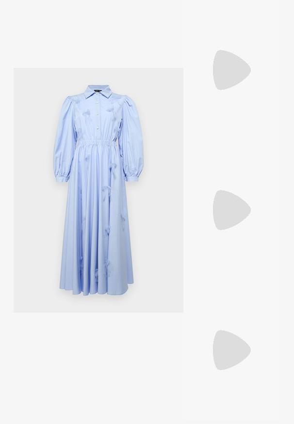 Hele sinine kleit, millel on kaelus, pikad puffvarrukad, elastne vöökoht ja kolmemõõtmelised lipsudetailid seeliku peal.; Valge rihmadega kõrge kontsaga sandaal terava säärega. Omab dekoratiivset kollast õievarre aksessuaari ja õhukest pahkluu rihma disaini.; Kollane faux-krokodilli käsipindaga kott, millel on struktureeritud disain, ülemine käepide, eemaldatav kettmass ja dekoratiivne kristallkaunistus klambril.; Kuldtooni metallist kõrvarõngas, millel on elegantne ja kaarjas disain. Omab silmapaistvat teravat kuju, poleeritud pinda ja hingesulgemist.