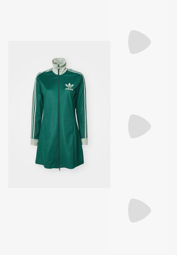 Roheline tõmblukuga spordijope kõrge kraega, kolme valge triibuga varrukatel, kreemjad mansetid ja Adidas logo rindkerel.; Valged tennisetossud piparmündiroheliste triipudega, kummist tallaga ja paeltega, kombineeritud soonikutega kreemivärvi sokkidega. Taustaks kollane värv.; Must mustkott, millel on tekstuuriga tikitud muster. Ümar kuju, lühikesed ja jämedad sangad ning pehme, paindlik struktuur.; Hõbedased rõngaskõrvarõngad, millel on sile, läikiv viimistlus. Ümmargune kuju ja turvaline klõpsulatus. Kerge disain, sobib igapäevaseks kandmiseks.