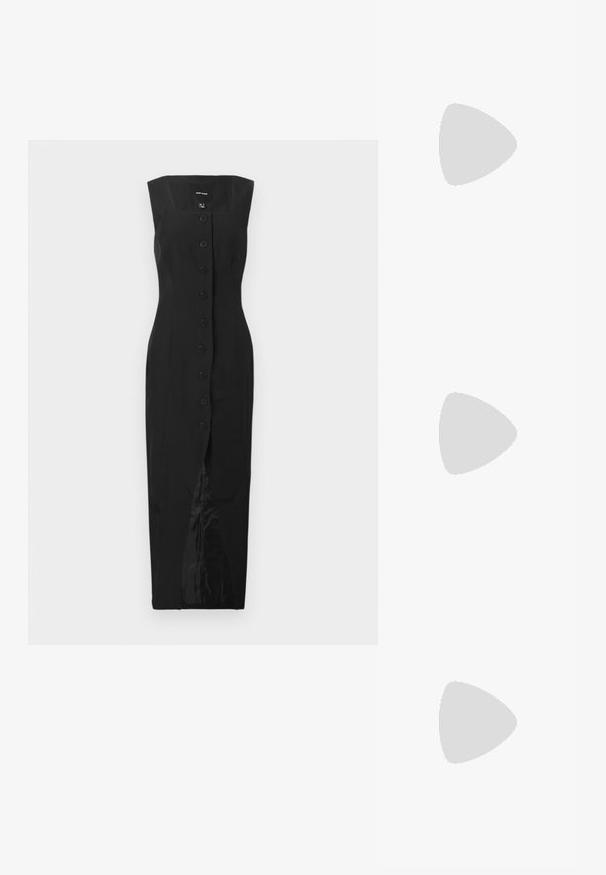 Abito midi nero senza maniche con scollo quadrato, chiusura frontale con bottoni e spacco centrale, esposto su uno sfondo bianco semplice.; LAMODA ELECTRICITY - Stivali con plateau - black/silver; Borsa hobo nera in pelle con una superficie liscia, forma curvata e una singola tracolla regolabile; presenta un'ampia apertura nella parte superiore.; Orecchini in tono oro caratterizzati da forme ondulate eTexture. Comprendono chiusure clip-on scultoree e un design a cerchio aperto con finitura martellata.