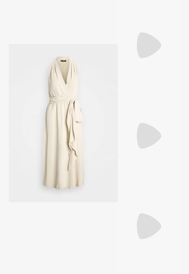 Lauren Ralph Lauren GEORGETTE HALTER COCKTAIL DRESS - Kokteilikleit/peokleit - mascarpone cream; Koonuseline varbaga pump beezist kangast koos geomeetrilise mustriga, millel on madal konts ja sujuv siluett. Silumine tekstuur ja minimaalsed aktsendid.; Valge nahast kott tekstureeritud viimistlusega, millel on kuldne kettling ja mustad aktsendid. Include eesmine tasku ja tõmblukk.; Kuldtoonilised metallist rõngas kõrvarõngad, millel on kõver ja piklik kuju. Omavad siledat, läikivat pinda ja ümarat tipptugevdust, mis lisab detaili.