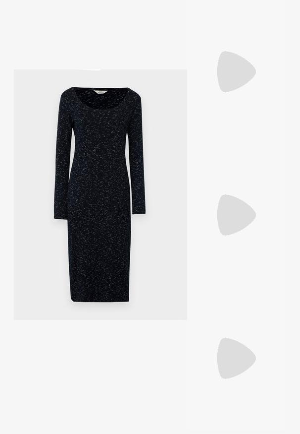 Robe navy à manches longues avec un col rond, fabriquée à partir d'un tissu doux avec un motif nuancé en tons bleus plus clairs.; Des sandales noires à talons hauts avec des fines lanières au design noué, un bout carré lisse et un talon aiguille élégant.; Lunettes de soleil noires au design angulaire en forme d'œil de chat. Verres argent miroir. Monture en plastique fine et légère avec un branding subtil sur les branches.; Boucles d'oreilles en métal argenté avec une forme larmoyante lisse et une finition polie. Des gravures subtiles ajoutent des détails. Design minimaliste.