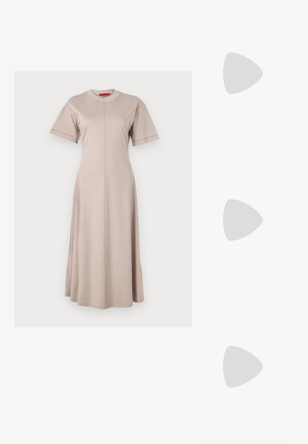 Šviesiai ruda medvilnės mišinuko suknelė su trumpomis rankovėmis, apvaliu iškirpimu, vertikaliomis siūlėmis ir praplatintu sijonu. Minkšta medžiaga su lygiu paviršiumi.; Juodos odinės aukštakulnės bateliai su smailiu nosiu, žemu kulnu ir lygiu paviršiumi. Priekyje yra nedidelis atvirumas, o gale minimalus apdaila.; Juodas krokodilo rašto odinis krepšys su lenkta forma, auksiniais aksesuarais, reguliuojama juosta ir logotipo detale priekyje.; Auksinės metalinės auskarų kabės su lenktą, pailgą forma. Turi lygų, blizgantį paviršių ir užapvalintą galiuką papildomam akcentui.