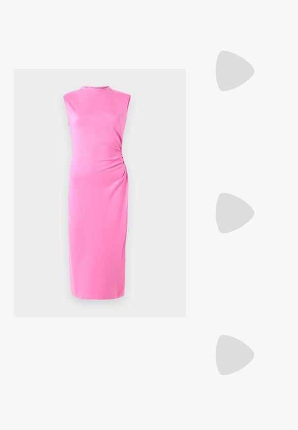 Rózsaszín midi ruha puha anyagból. Ujjatlan dizájn kerek nyakkivágással és visszafogott oldalsó redőzéssel. Sima textúra, testhezálló sziluett.; Fekete bőr magassarkú cipő hegyes orral és alacsony sarokkal. Sima felülettel és enyhe fényű kialakítással rendelkezik. Az elején nyitott részlet a fokozott díszítésért.; Fekete bőr keresztbody táska két elülső zsebbel, arany csattokkal, cipzáras záródással és vékony pánttal. Textúrált felület és kompakt téglalap alak.; Aranyszínű fémből készült karika fülbevalók ívelt, hosszúkás formával. Simaságával és fényes felületével, valamint lekerekített végével további részletekkel bővül.