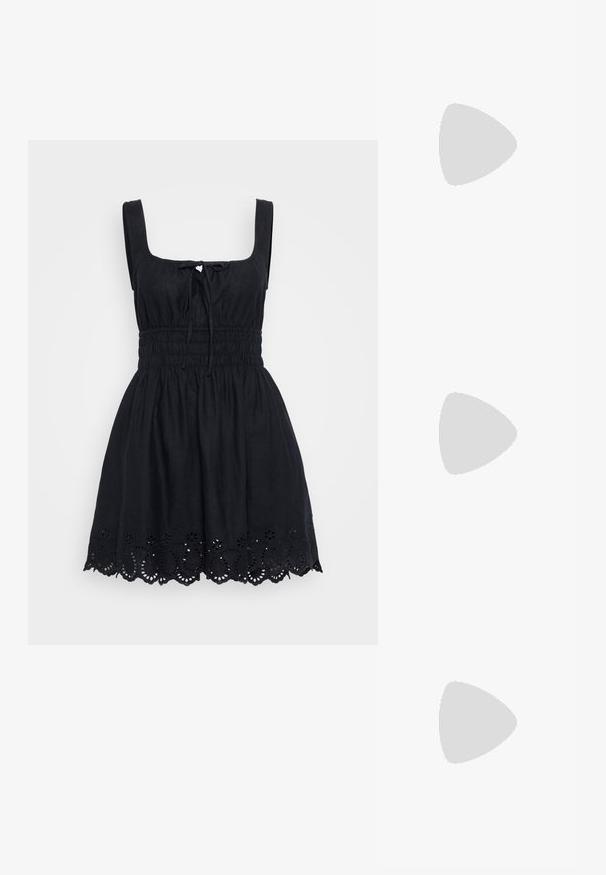 Rochie neagră fără mâneci, cu decolteu pătrat, talie strânsă și margine brodată cu volane. Fabricată dintr-un material ușor, cu o croială lejeră.; Even&Odd Petite 3 PACK - Bluză cu mânecă lungă - black/white/light green; Botine maro din suede cu platformă, cu panouri elastice pe laterale și mânere portocalii, asortate cu o fustă din denim deschis până la genunchi, pe un podea din lemn.; Ochelari de soare verde măsliniu cu o ramă subțire aurie și brațe cu accente albastre. Lentile ovale și design minimalist.