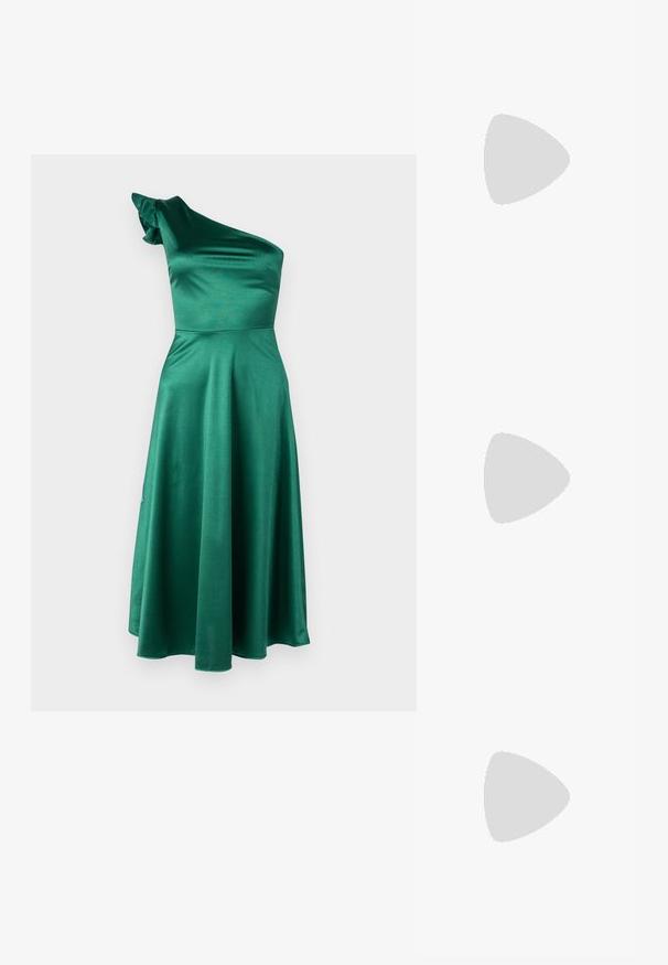 Robe en satin verte avec une épaule, jupe fluide atteignant le mi-mollet et un accent volé sur l'épaule. Texture lisse et brillant.; Des sandales noires à talons hauts avec des fines lanières au design noué, un bout carré lisse et un talon aiguille élégant.; Sac à main en métal gris clair avec une bandoulière en chaîne, orné de petits clous métalliques ronds et d'un logo de marque triangulaire.; Boucles d'oreilles en argent avec une finition lisse et brillante. Forme arrondie, conception légère, avec un fermoir à tige.