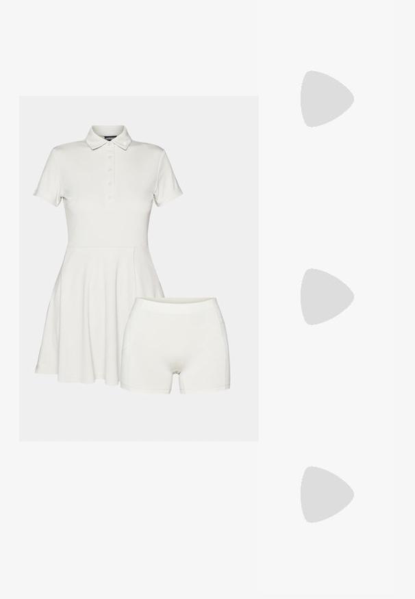 Balta polo suknelė trumpomis rankovėmis, penkių mygtukų užsegimu ir platėjantys sijonu. Į komplektą įeina derančios baltos šortai su lygiu paviršiumi.; Polo Ralph Lauren LEATHER KITTEN-HEEL SANDAL - Klasikiniai aukštakulniai - black; Balta odinė rankinė su tekstūruotu paviršiumi, turinti auksinį grandinėlės dirželį ir juodas detales. Įskaičiuota priekinė kišenė ir užtrauktuko uždarymas.; Auksinės metalinės auskarų kabės su lenktą, pailgą forma. Turi lygų, blizgantį paviršių ir užapvalintą galiuką papildomam akcentui.