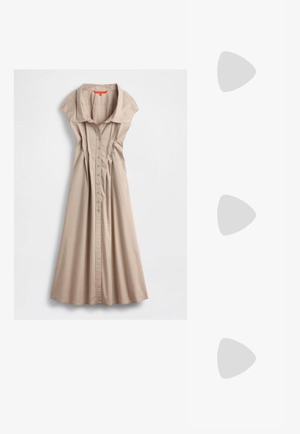 Beige klänning med knappar framtill, krage, korta ärmar och veckad fram. Gjord av lätt tyg, med en flödande kjol och sidorevor.; Svarta lackläder slingback klackar med spetsig tå och geometrisk klack. Har en elegant, minimalistisk design och slät yta.; Gul faux-krokodilhandväska med en strukturerad design, topphandtag, avtagbar kedjesladd och dekorativa kristalldekorationer på klämman.; Guldring med texturerad, vågig design som har tre framträdande toppar. Slät, glänsande yta med en öppen band för justerbar passform.