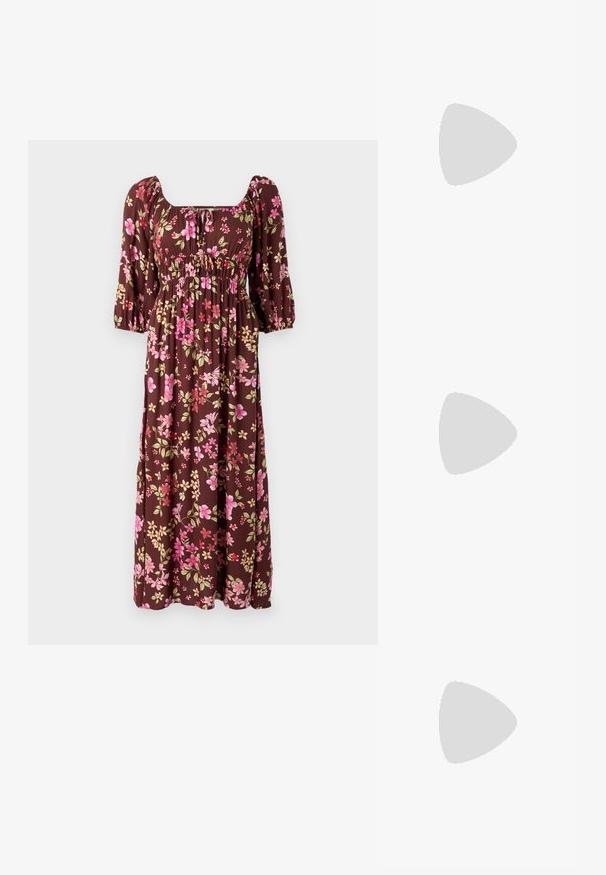 Maxi vestido marrón con flores, que presenta mangas abullonadas, un escote cuadrado y un cuerpo gathered con patrones de flores rosas y amarillas. Tejido suave.; Botas de vaquero de cuero marrón con punta afilada y tacón cuadrado, que presentan costuras detalladas y acentos elevados en el caño.; Gafas de sol estilo ojo de gato con montura de carey negra y naranja, lentes marrones y puntas elegantes y afiladas. Presenta un logo minimalista en la patilla.; Bolso de mano de cuero negro con una solapa y un detalle de hebilla de metal dorado. Incluye una correa negra y un diseño elegante y minimalista.