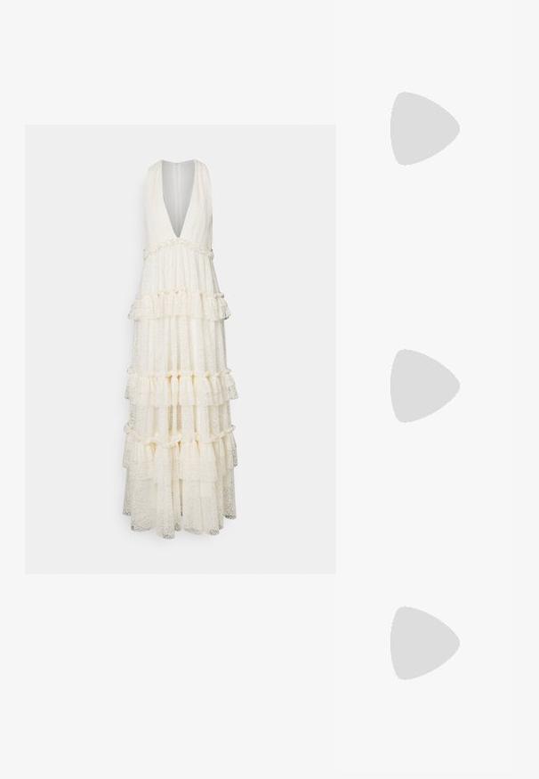 Philosophy di Lorenzo Serafini DRESS - Proginė apranga - white; Baltas patentinės odos aukštakulnis batelis su smailiu pirštu ir siaura stileto pakulne, turintis glotnią tekstūrą ir smėlio spalvos vidų.; Kare klasikinės saulės akinių rėmeliai su apvalia, didesne forma ir rudais objektyvais. Yra subtilių raštų ir tiesių, siaurėjančių šonų.; Balta voko dėklas, pagamintas iš lygios odos, su sidabrine grandinėlės dirželiu ir metaliniu akcentu priekyje. Minimalistinis dizainas ir trikampio forma.