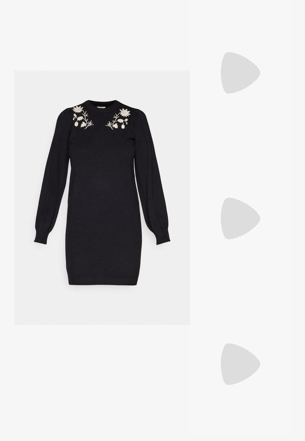 Object OBJTHESS EMBROIDERY DRESS - Abito in maglia - black detail:sandshell embroidery; Stivali da cowboy in pelle marrone con punta affusolata e tacco a blocco, caratterizzati da dettagliati ricami e accenti rialzati sul gambale.; Borsa a mano in pelle nera con patta e dettaglio in metallo dorato. Include una tracolla nera e un design elegante e minimalista.; Orecchini a cerchio color oro, sottili e rotondi, con una finitura metallica liscia e senza decorazioni o motivi.