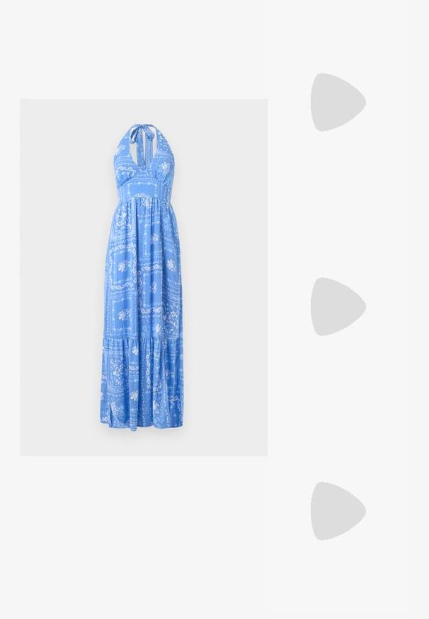 Maxikleid mit blauem Neckholder, verziert mit floralen und Paisley-Mustern, gestuftem Rock und lockerer Passform. Weiches Material mit leichter Textur.; Weißes Baumwoll-T-Shirt mit einem großen, leuchtend roten Hummer-Design auf der Vorderseite. Mit kurzen Ärmeln und klassischem Rundhalsausschnitt.; Weiße hochwertige Leinensneaker mit schwarzer Gummisohle, vorderem Gummizehenschutz und sechs Ösen für Schnürsenkel, die ein sauberes, minimalistisches Design aufweisen.; Rote Lederhandtasche mit einem kantigen, geometrischen Design. Verfügt über einen verstellbaren Schulterriemen und einen Klappenverschluss mit genähten Details.
