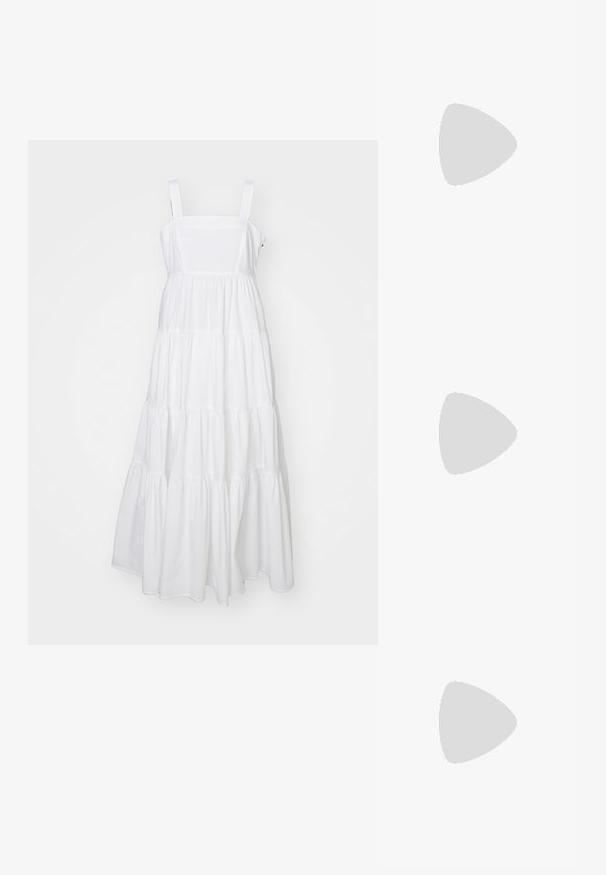 MICHAEL Michael Kors SOLID TIERED MIDI DRESS - Rochie de zi - white; Pantofi cu toc slingback negri din patent, cu vârf ascuțit, cu imprimeu de șarpe texturat, curea ajustabilă și toc scurt texturat.; Geantă neagră din piele, tip crossbody, cu două buzunare frontale, catarame aurii, închidere cu fermoar și o curea subțire. Suprafață texturată și formă rectangulară compactă.; Cercei din metal auriu, cu un design curbat și alungit. Au o suprafață netedă și strălucitoare, cu un vârf rotunjit pentru un detaliu suplimentar.