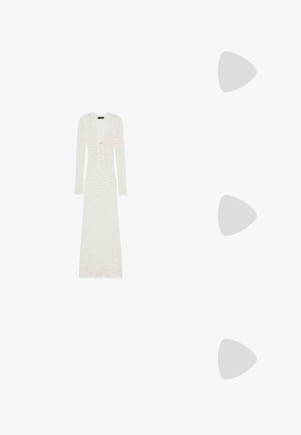 Mango JANE - Maxikjoler - off-white; Sorte gummiflip-flopsandaler med en tekstureret rem og simpel flad sål, vist fra siden på en lys ensfarvet baggrund.; Store store; Sort læderhåndtaske med en enkelt justerbar rem, rektangulær form, frontlomme med lynlås og diskret tekstureret overflade.