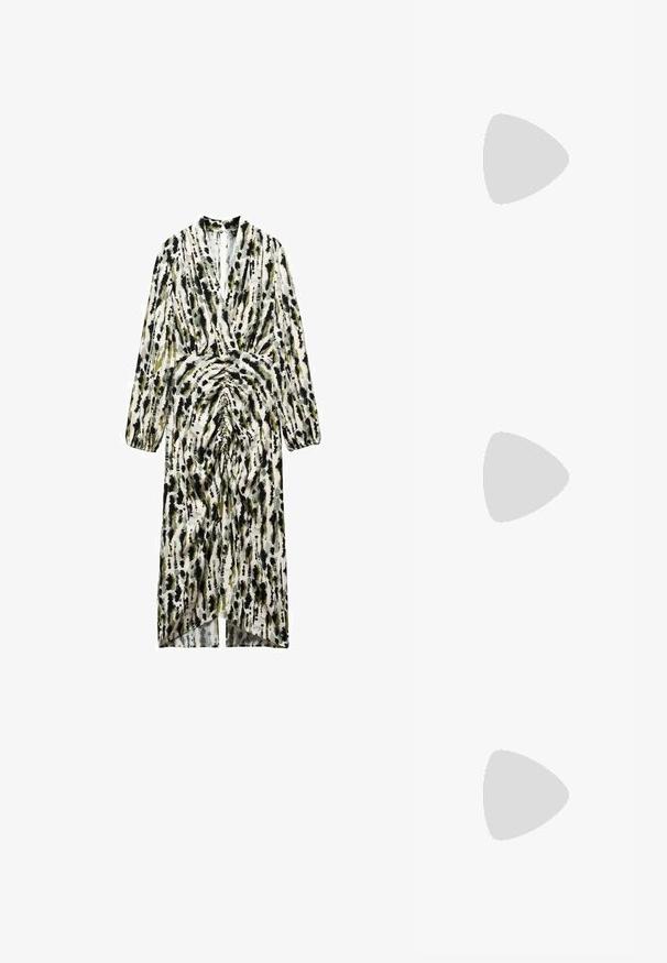 Mango LEONOR - Denní šaty - off-white; Bílé sandály na vysokém podpatku s robustním podpatkem, s designem s pásky a zavazováním kolem kotníku. Hladký povrch s platformou vpředu pro zvýšení výšky.; Zlaté kovové brýle s oválnými čočkami, štíhlými stranami a průhlednými nosními podložkami. Obsahují jemné akcenty na pantech a průhledné čočky.; Bílá kabelka na rameno s texturovaným povrchem, centrálním akcentem v podobě spony a zakřiveným tvarem. Zipové uzávěry na obou stranách.