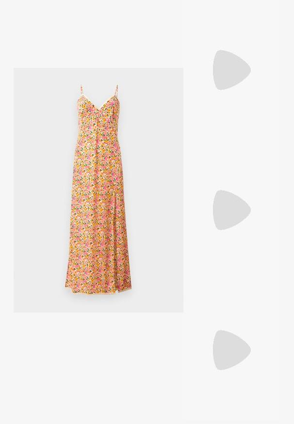 Blomster maxi kjole med tynde stropper, der har et mønster i pink, orange og grøn. Letvægtsstof med en flydende design og V-udskæring.; Sorte patent slingback hæl med spids tå, prydet med tekstureret slangeskindsmønster, justerbar rem og en kort, tekstureret blokhæl.; Sort læder crossbody taske med to frontlommer, guldspænder, lynlåslukning og en slank rem. Struktureret overflade og kompakt rektangulær form.; Guldfarvede metal hoops øreringe med en bøjet, forlænget form. Har en glat, skinnende overflade og en afrundet spids for ekstra detalje.