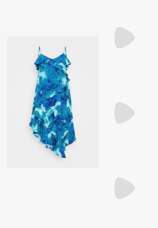 Blå blomsterkjole med volanger, tynne justerbare stropper og asymmetrisk kant. Laget av lett, flytende stoff.; Gull, metallisk slingback-hæler med spiss tå og chunky hæl. Glatt tekstur, minimalistisk design og en smal stropp.; Svart lærveske med en buet form, avtagbar stropp og gullbeslag. Vesken har et klaff med spenne-detall.; Gullfarget metalløredobber med et elegant, buet design. Har en karakteristisk spiss form, polert overflate og hengsel-lukking.