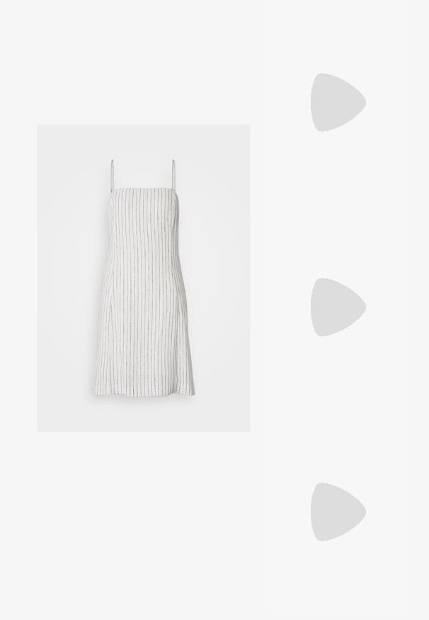 Gap Tall Vapaa-ajan mekko - new off white; Mustat hihnalligat, joissa on neliön muotoinen kärki ja matala lohkokorko. Ominaisuuksiin kuuluu useita ohuita hihnoja ja säädettävä nilkkahihna. Valmistettu sileästä nahasta.; Musta nahkainen olkalaukku, jossa on sileä pinta, suorakulmainen muoto ja metalliketju yksityiskohtana edessä. Mukana säädettävä hihna.; Kultaketju, jossa on orgaaninen, kierretty muotoilu, sileä pinta ja cappatut päät, luoden modernin, veistoksellisen ilmeen.
