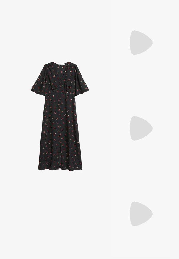 Zwarte midi-jurk met korte uitlopende mouwen, voorzien van een kersenprint in rood en groen. V-halslijn met plooidetail bij de bust.; Slingback hoge hak schoen in glanzend donkerbruin patentleer, puntige neus, open zijkanten en verstelbare enkelband.; CHLOÉ CARLINA OVERSIZED ROUND METAL SUNGLASSES - Zonnebril - gold-coloured/brown; Bordeaux leren handtas met een zacht, gegathered ontwerp en een ronde vorm. De handgreep is stevig bevestigd en toont een gladde textuur.