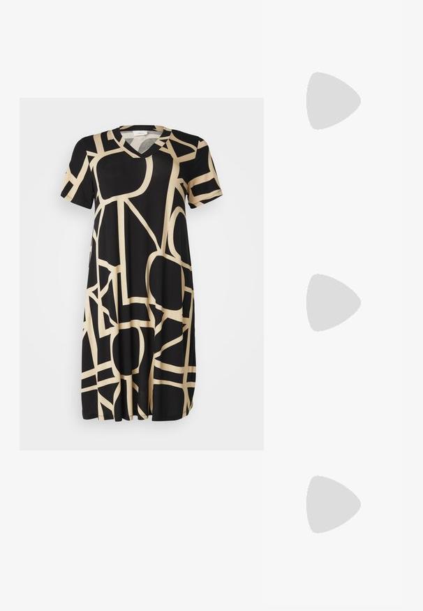 Czarna sukienka z krótkimi rękawami i dekoltem w serek. Posiada beżowy abstrakcyjny wzór geometryczny. Wykonana z miękkiej, elastycznej tkaniny dla wygody.; Czarne sandały na obcasie z prostokątnym noskiem i niskim słupkowym obcasem. Posiadają wiele cienkich pasków i regulowany pasek na kostkę. Wykonane z gładkiej skóry.; Czarny worek akcesoryjny z mieszanką błyszczących, teksturowanych paneli z łańcuszkowym paskiem. Prostokątny kształt z gładkim wykończeniem i subtelnymi akcentami.; Srebrne metalowe kolczyki o falistym, rzeźbiarskim wzorze z polerowanym wykończeniem i nieregularnymi kształtami, podkreślające nowoczesny estetykę.