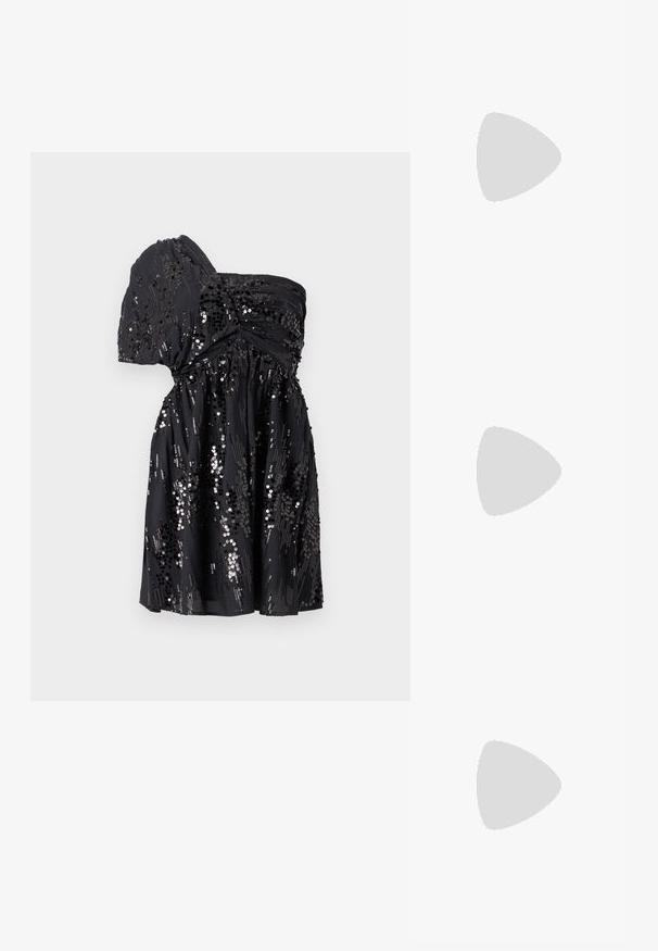 Must must ühe õlavarrekleit, mis on valmistatud pehmest kangast, kaunistatud hajusate sädeleva kividega, millel on kogutud vöökoht ja voolav seelik.; Must must have must toote tõmblukuga, dekoratiivsed rihmad metallist silmadega ja madal blokk-kand. Tekstureeritud pind.; Hõbedane metallist käekott ahelakäepidemega, koos tepitud tekstuuri, dekoratiivse õmbluse ja lukuga. Esiküljel on embosseeritud aktsendid.; Kuldtoonilised metallist rõngas kõrvarõngad, millel on kõver ja piklik kuju. Omavad siledat, läikivat pinda ja ümarat tipptugevdust, mis lisab detaili.