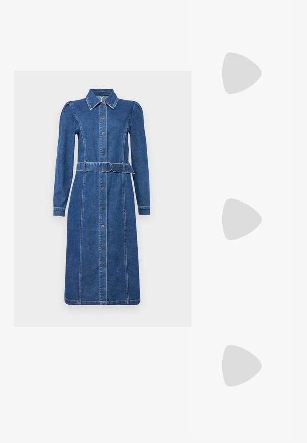 Object OBJCAROL DRESS - Dongerikjole - medium blue denim; Brune skinncowboystøvler med spiss tå og blokkhelt, med detaljerte sømmer og hevede detaljer på skaftet.; Svart lær clutch-veske med klaff og detalj i gullmetall. Inkluderer en svart stropp og et strømlinjeformet, minimalistisk design.; Sølv hoops øredobber med en tvistet design, som har en polert finish og bakstøtte. Mål omtrent 3 cm i diameter.