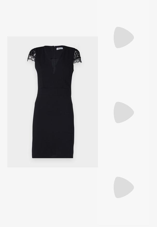 WAL G TALL SAMMY MINI DRESS - Koktailové šaty/večierkové šaty - black; Čierne kožené mokasíny s nízkou, robustnou gumovou podrážkou, prešívanými detailmi na vrchu a hladkou textúrou.; Čierna kabelka so štruktúrovaným tvarom, hladkou textúrou a kovovou sponou. V kombinácii so širokými čiernymi nohavicami a sandálmi s otvorenou špičkou na drevenej podlahe.; Strieborné kruhové náušnice s hladkým a lesklým povrchom. Okrúhly tvar, ľahký dizajn, s uzáverom na kolík.